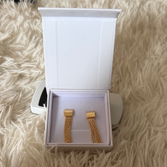 Heaven Mayhem Sling Gold Chain Earrings - NEW - Picture 1 of 3